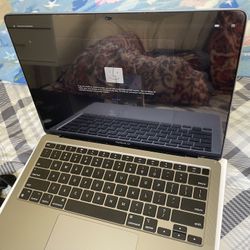 MacBook Air 13-inch With Apple M1 Chip 8gb 256gb Ssd 