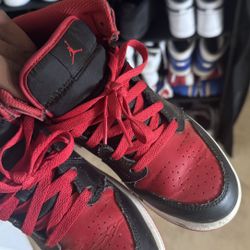 (Kid Size 2Y) Air Jordan 1 Mid “Bred” (Black/Gym Red-White)