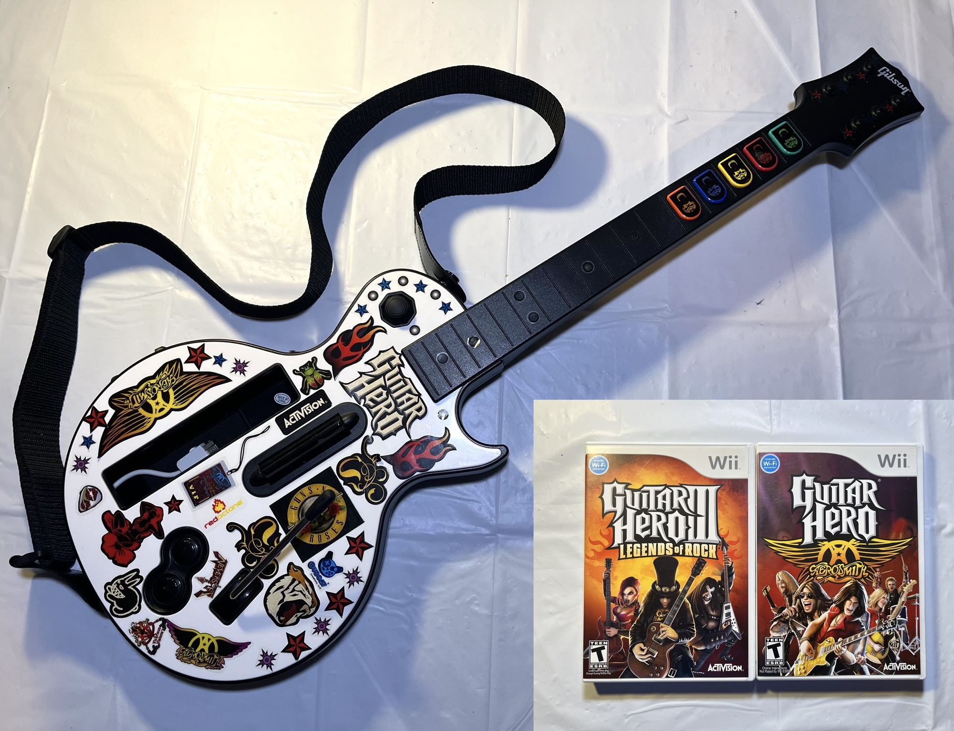 Guitar Hero wireless guitar & Games for Wii - PRICE FIRM