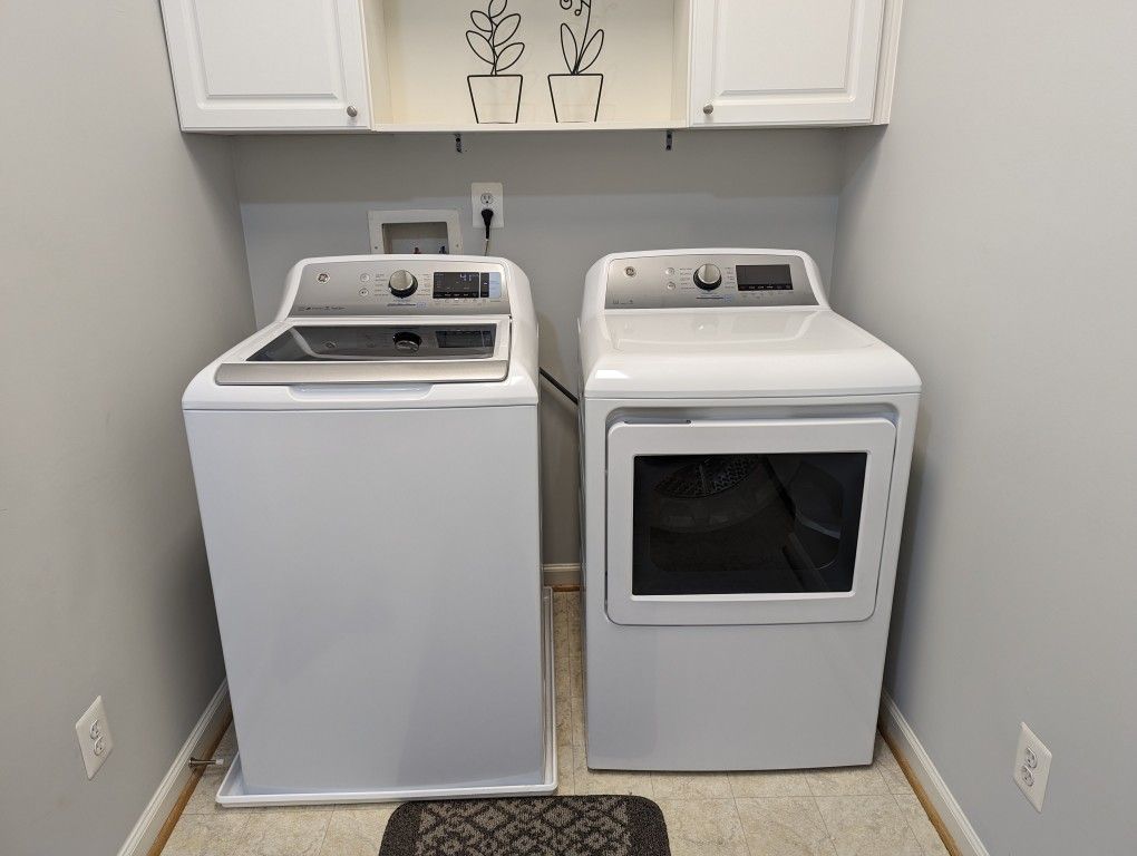 Electric GE 5.2 cu. ft. SmartDispense Washer and 7.4 cu. ft.