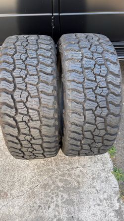 2 TIRES 35x12.50r22 LIKE NEW