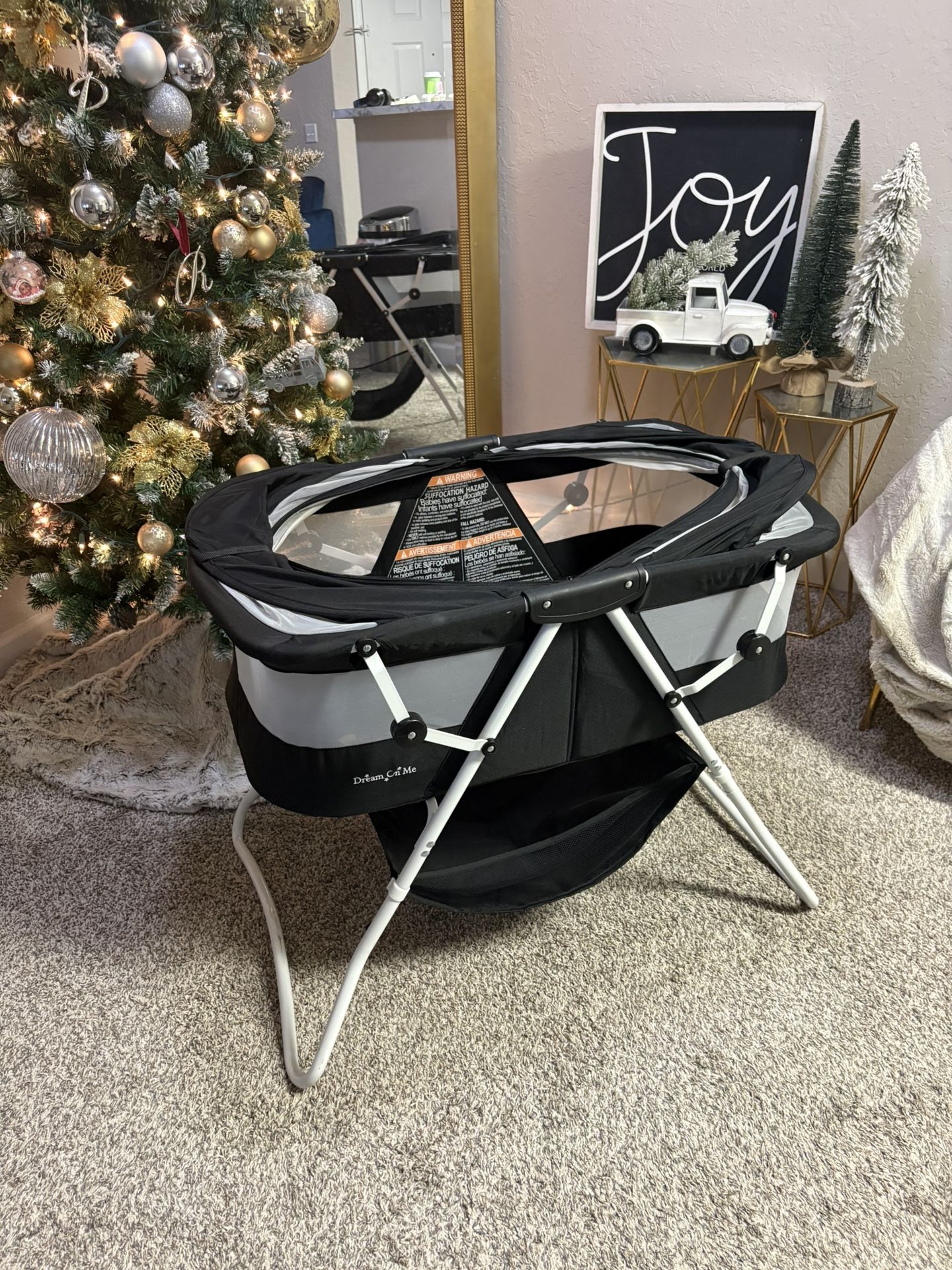 Dream On me Collapsible Travel Bassinet