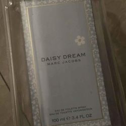 Marc Jacob’s Daisy Dream Perfume