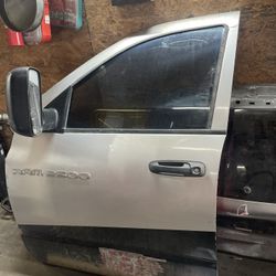 03-09 Dodge Doors