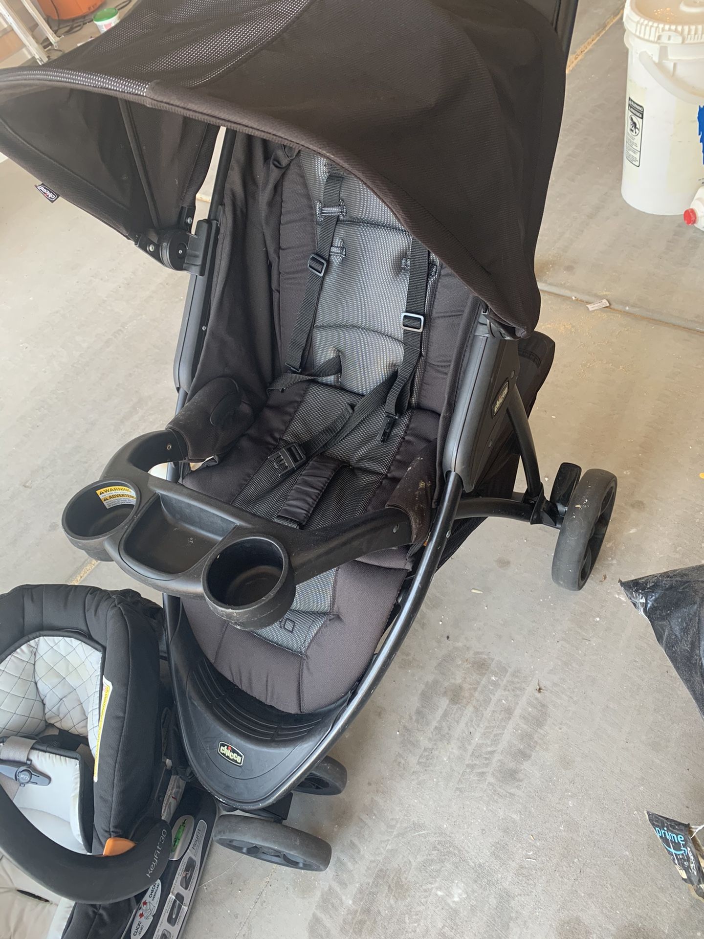 Graco Stroller and car seat with 2 bases