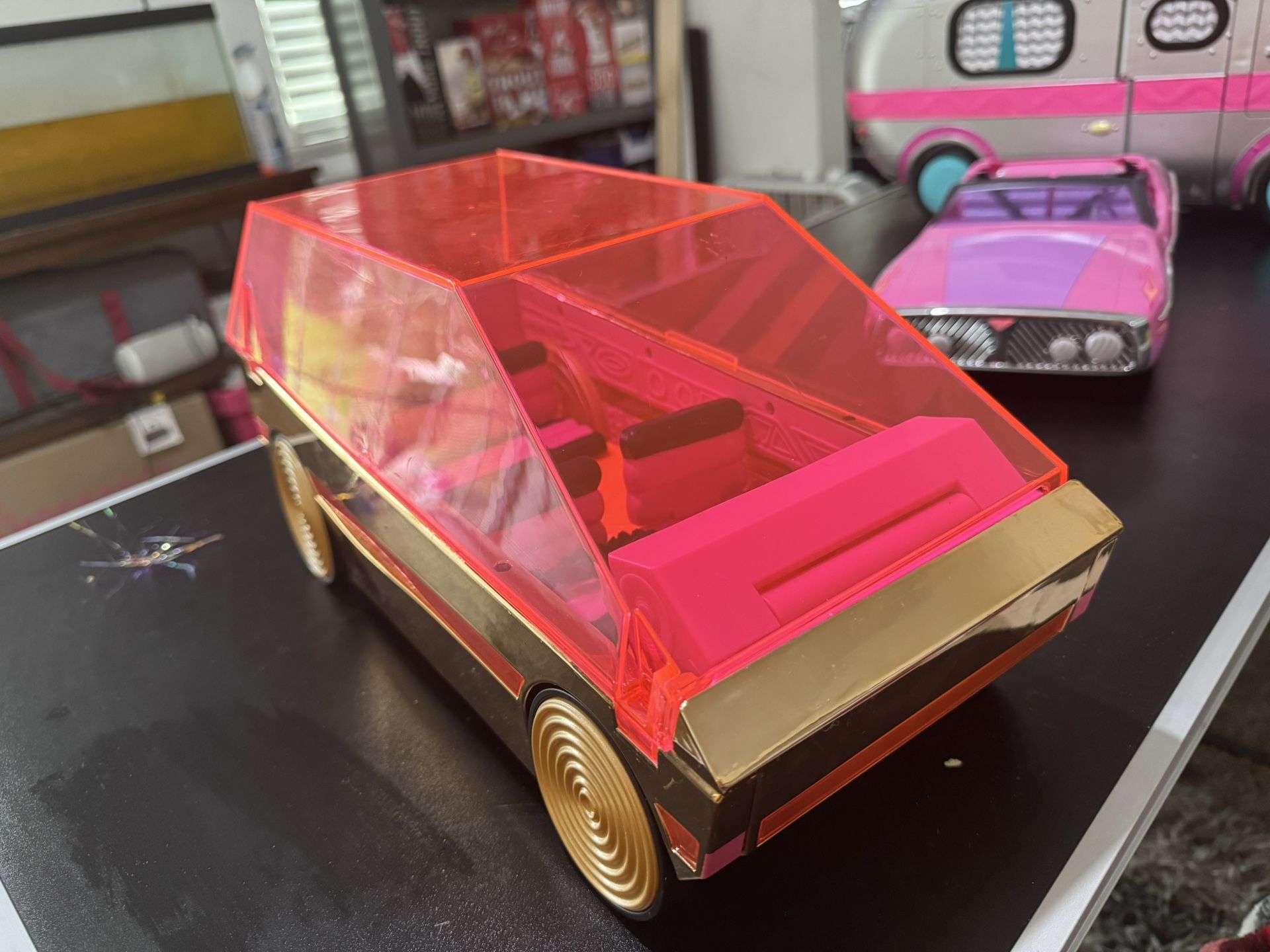 LOL Surprise 3-in-1 Party Cruiser 