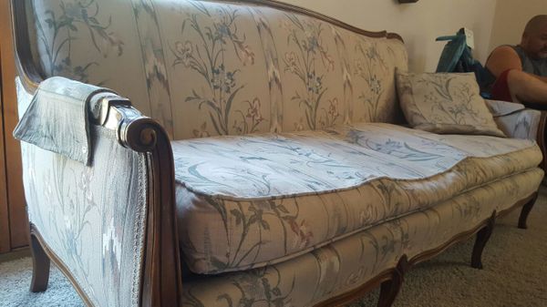 Meyer Gunther Martini Sofa For In Louisville Co Offerup Open In The Continue To Mobile Website