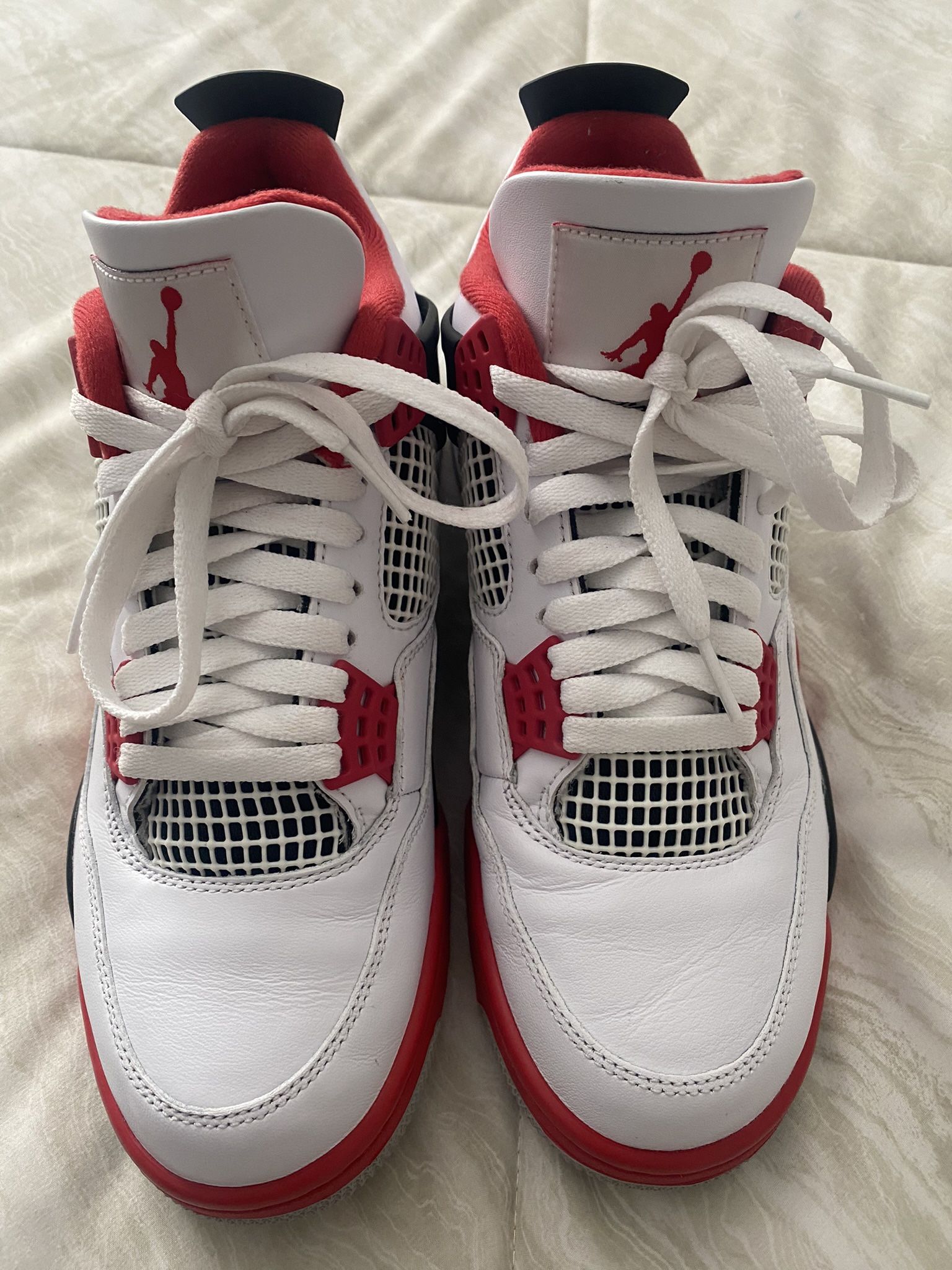 Jordan 4 retro “Fire Red”
