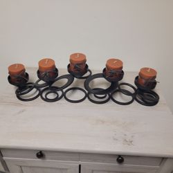 Black Metal 5-Pillar Candle Holder Centerpiece