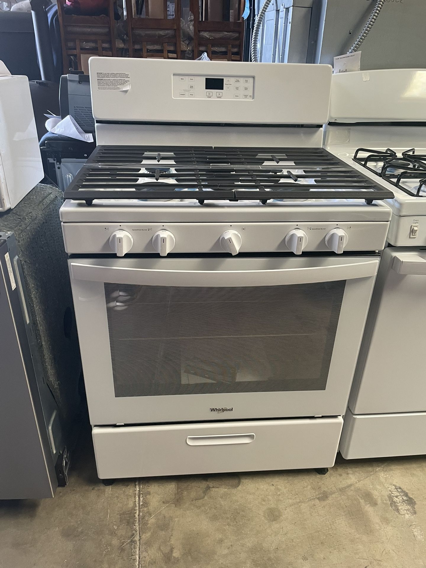 Stove Gas Range Whirlpool 5 Burner White 30”