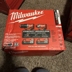 M18 Drill And impact Driver Kit