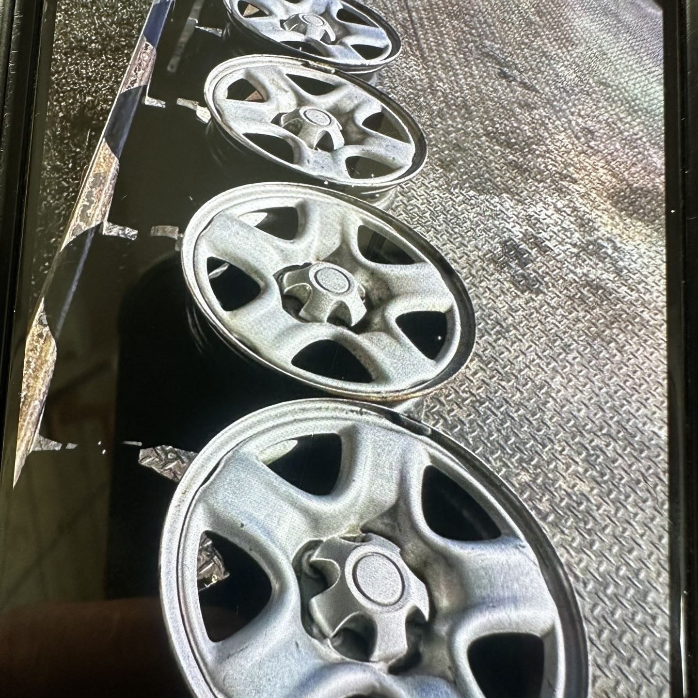 2001-2006 Toyota RAV4 Wheel 16x6.5 OEM for Sale in San Diego, CA - OfferUp
