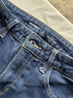 Old Navy High Rise Wow Straight Cut Jeans 
