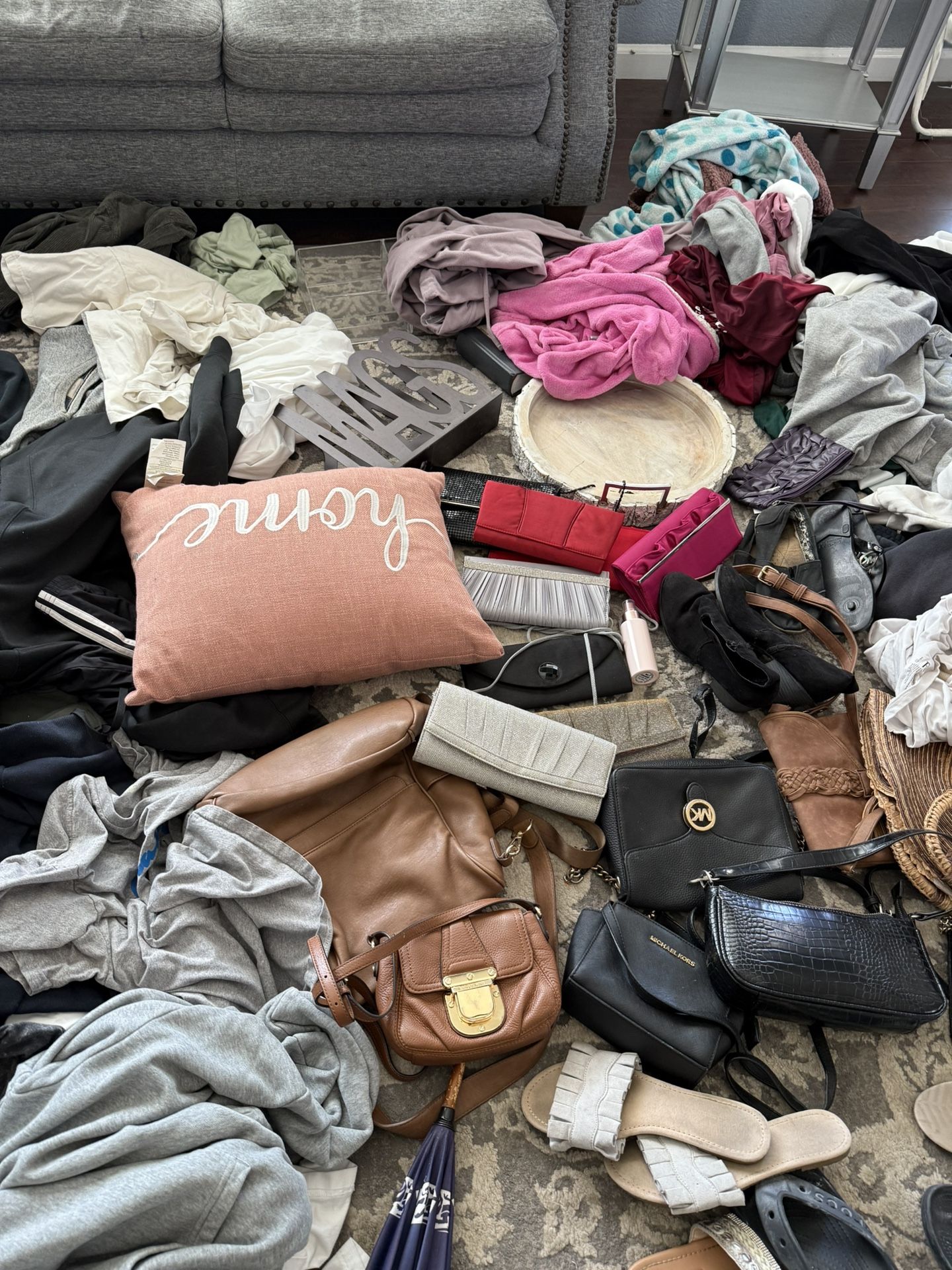 Tonssss Of Clothes And Some Misc Items. In Good Condition!!!