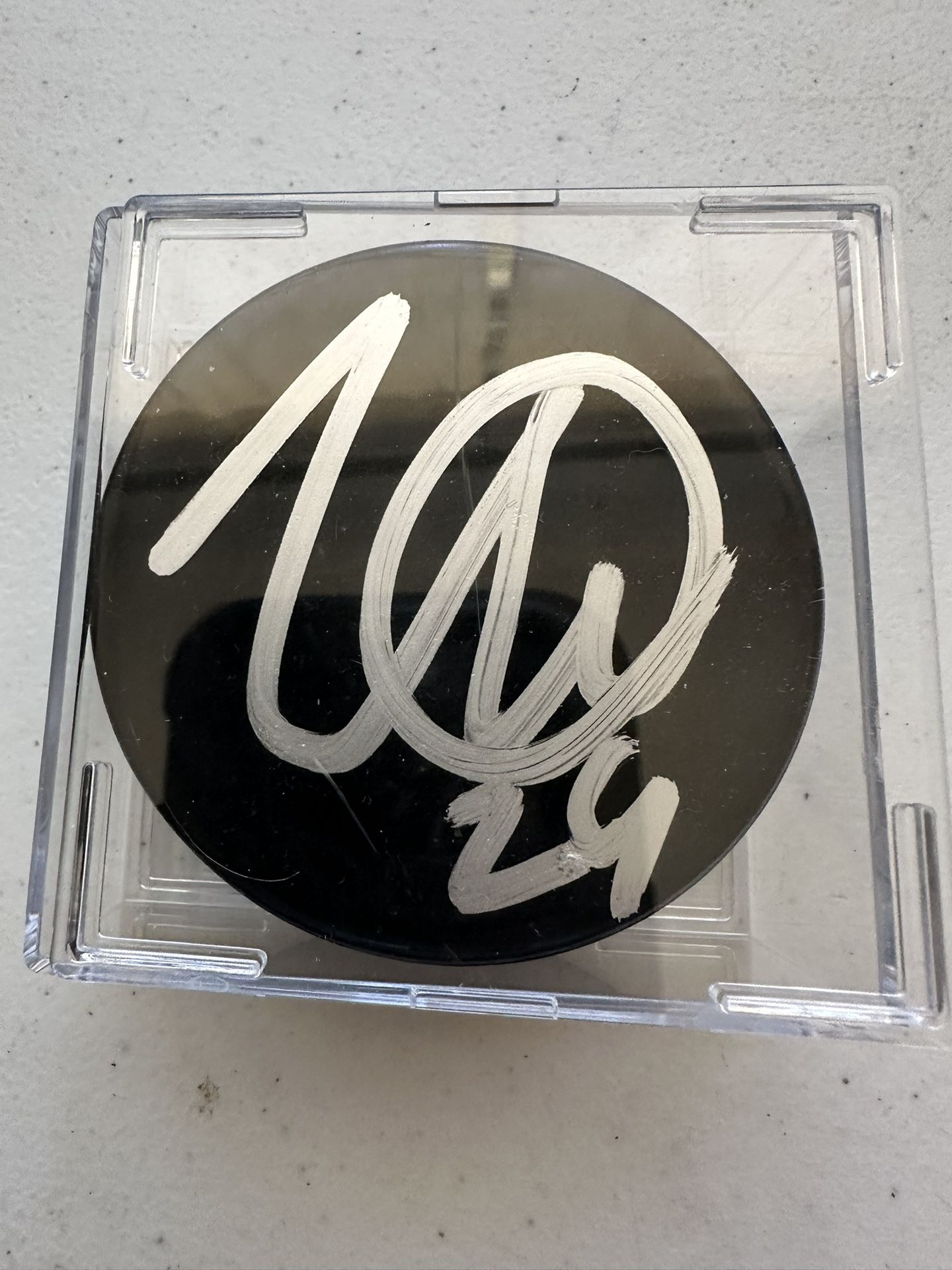 NATHAN MACKINNON SIGNED HOCKEY PUCK AUTOGRAPHED COLORADO AVALANCHE W/COA789