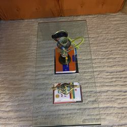 CLEAN GLASS TABLE