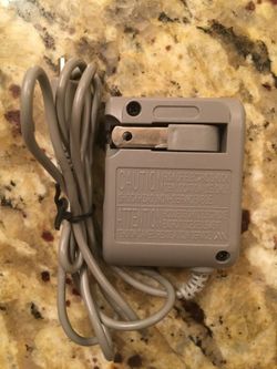 Nintendo DS Lite AC Power Adapter Charger