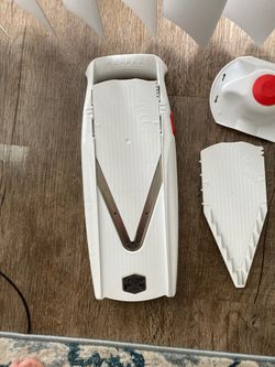 Swissmar Borner V Power Mandoline (White) Like New Condition 