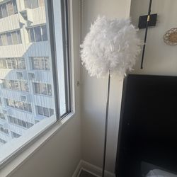 150cm Tall White Feather Fluffy Standard Floor Lamp – Chrome Base