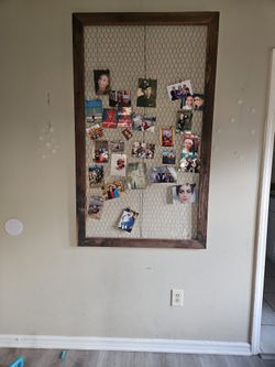 Chicken Wire Picture Holder