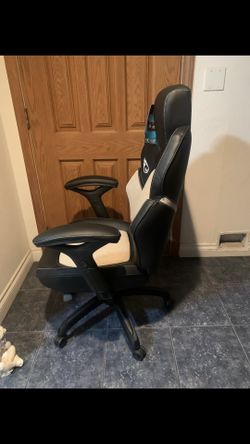 Dps 3d insight gaming chair with adjustable headrest online review