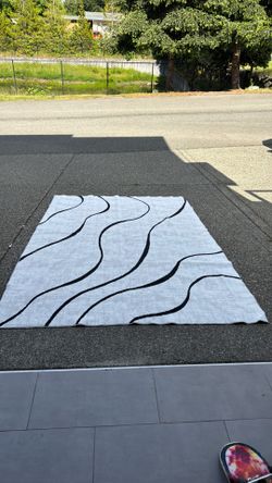 Rug  6x9ft