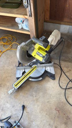 Ryobi TSS103 Miter saw