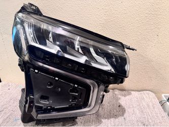 2021 to 2024 CHEVY TAHOE / SUBURBAN HEADLIGHT FULL LED RH