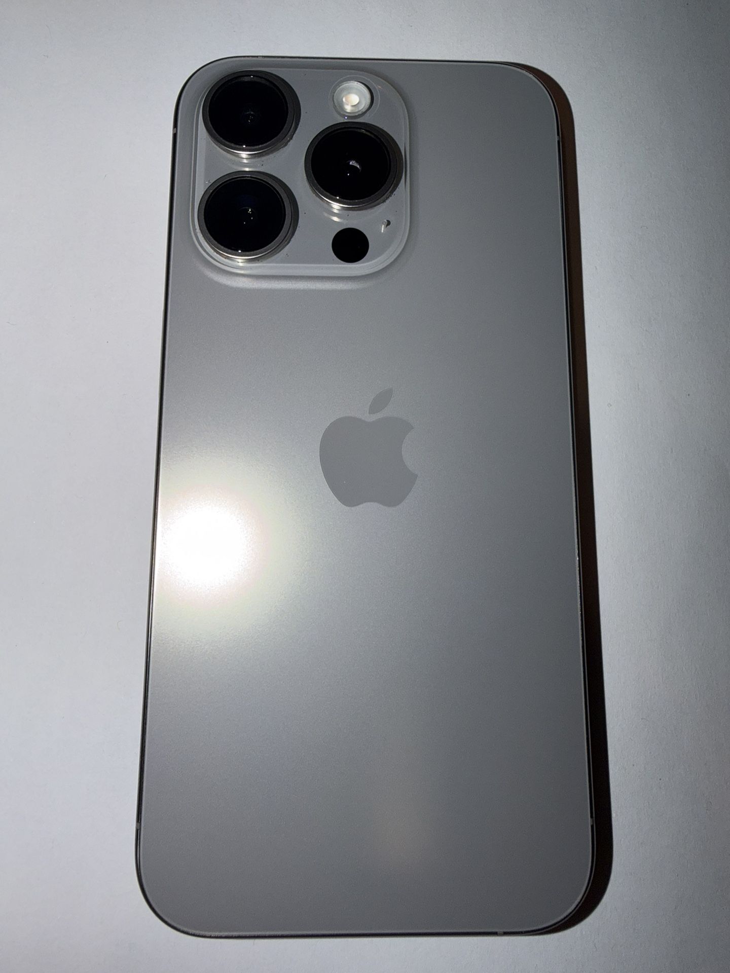 iPhone 15 Pro Natural Titanium 128GB - Unlocked