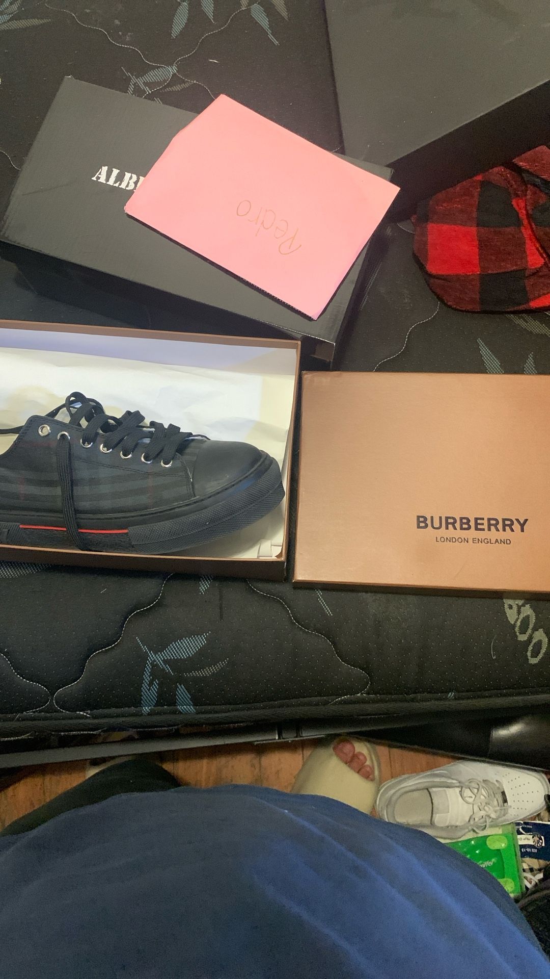 r3p burberry shoes used