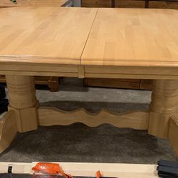 Heavy Expandable Wood Table