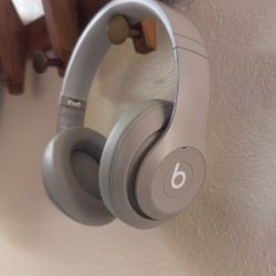 Beats Studio Wireless Headphones – Work Great