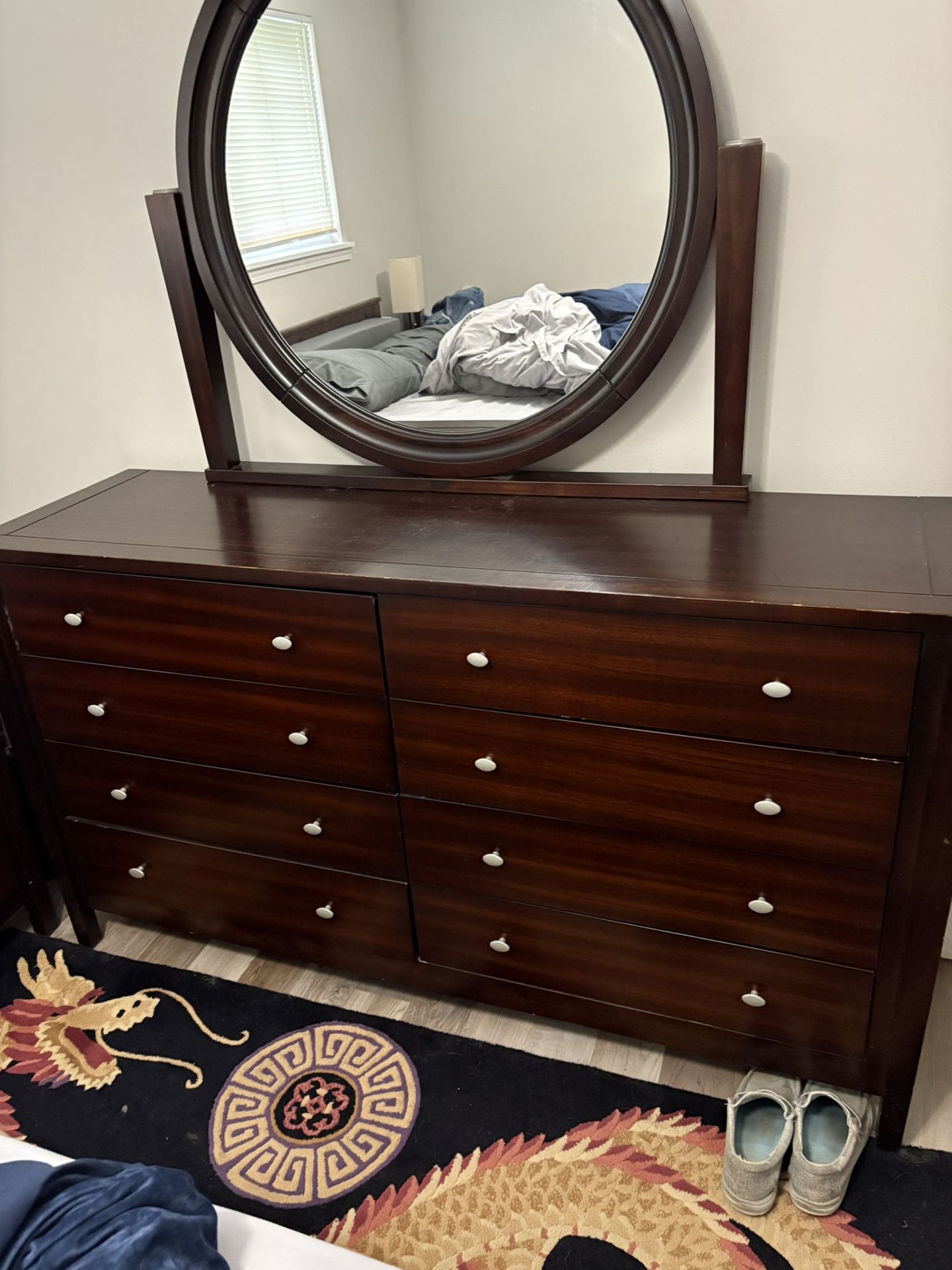8 Drawer Dresser With Round Mirror