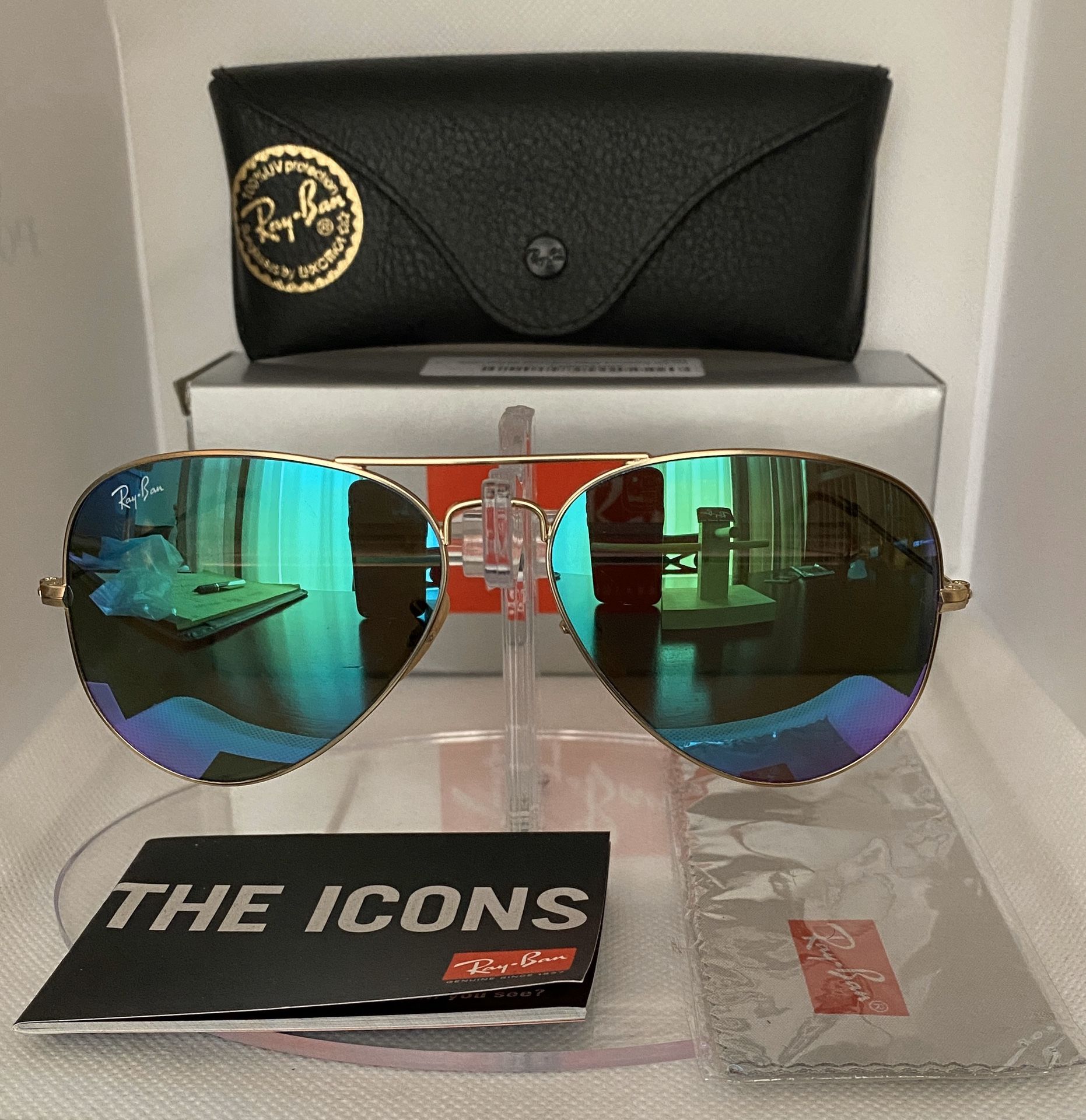 Brand New Ray Ban Aviators 3025