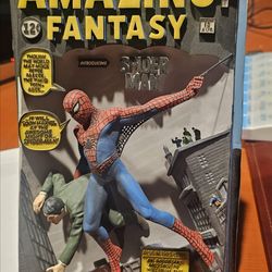Spiderman statue comic book cover