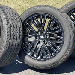 Like NEW 22” Chevy Silverado wheels Black OEM 6x5.5 Tahoe Suburban LTZ rims Tires GMC Sierra Yukon Escalade