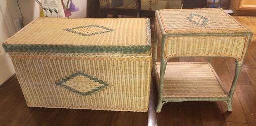 Vintage 2-Piece Wicker Furniture Set – Storage Chest Trunk & Side Table