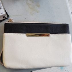 New Black & Ivory Wristlet 