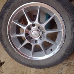 Tire Rim $75 Or Best Offer I'm Not Sure What It Is Off