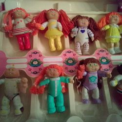 Mini Cabbage Patch Jointed Figurine Dolls & Storage Case (1980s Vintage)