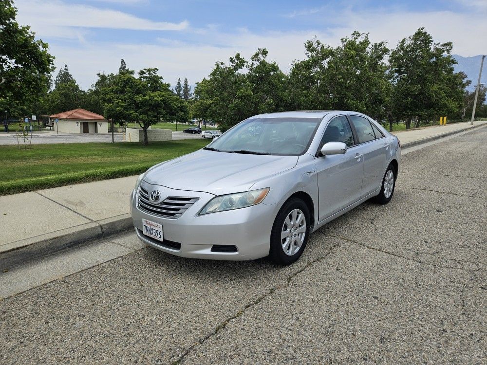 TOYOTA CAMRY XLE SPORT,40 MPG!4 CYL,CLEAN TITLE,SMOG,FULLY LOADED, NAV,BT, NEW BATT,2025 SEP TAGS