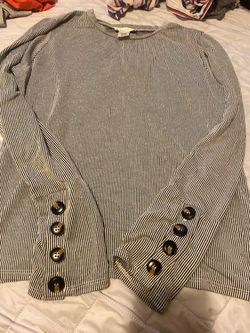 Size M Gray Blouse 