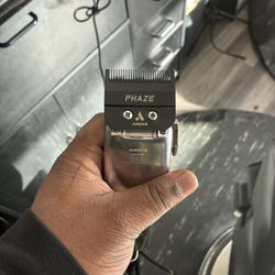 Andes masters And Wahl detailers Both Plug In 