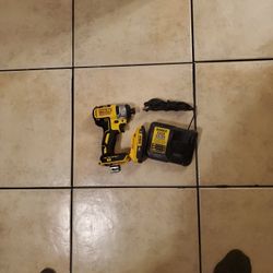 DEWALT IMPACT DRILL DCF 887GOOD. 3 SPEED 