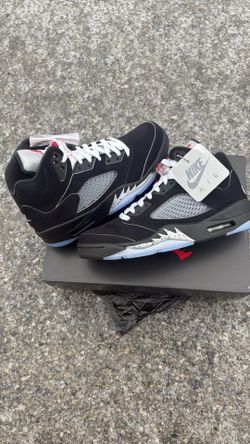 Jordan 5 Metallic Sz 8.5, 10, 12, & 13