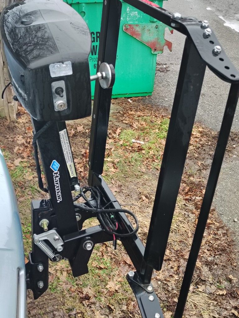 Harmar AL160 Exterior Lift with the swing-away option