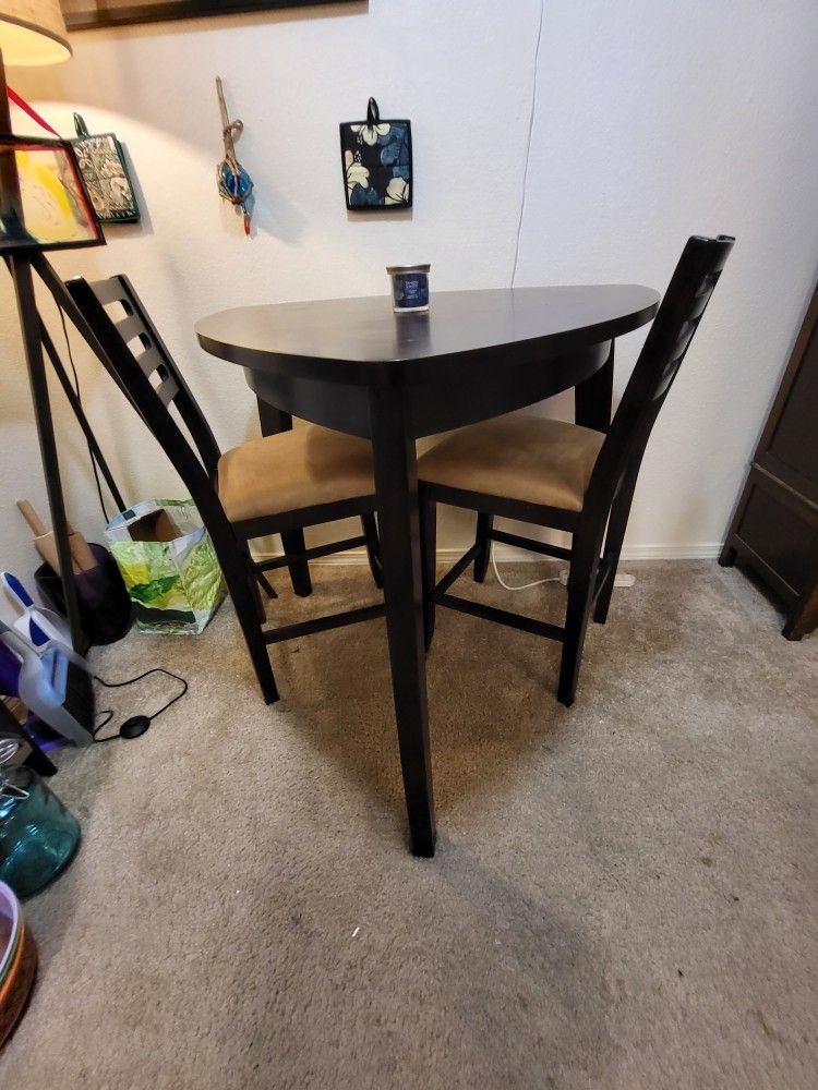 Dining Table With Chairs