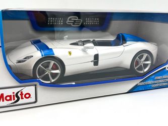 Maisto 1:18 Scale Diecast Model Car - Ferrari Monza SP1