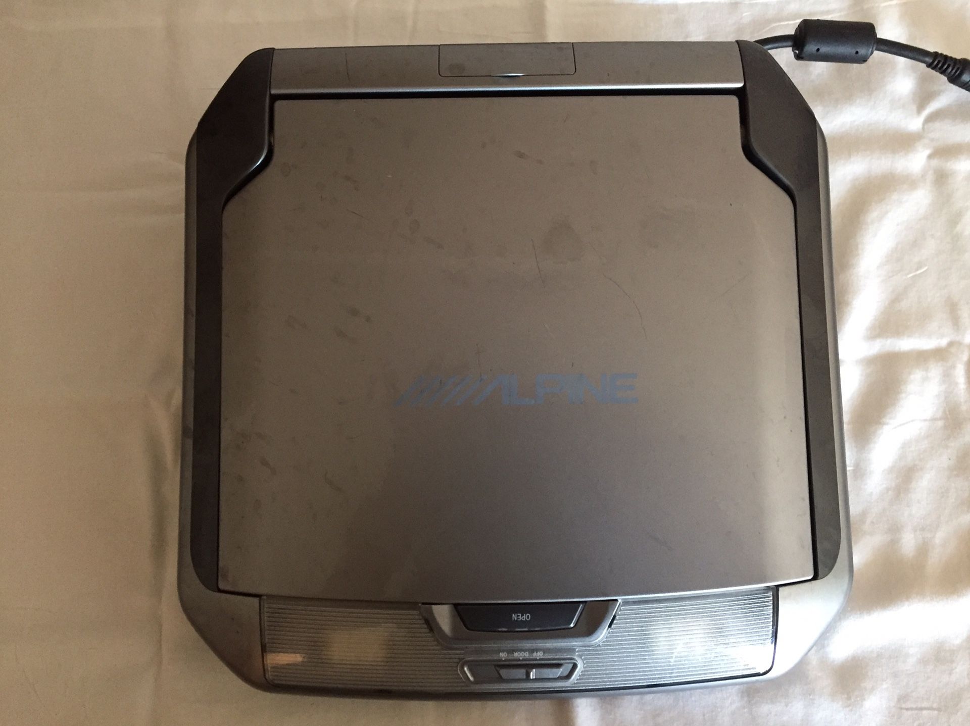 Alpine 10.2" TMX-R1000 / Flip Down Monitor