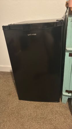 Mini fridge